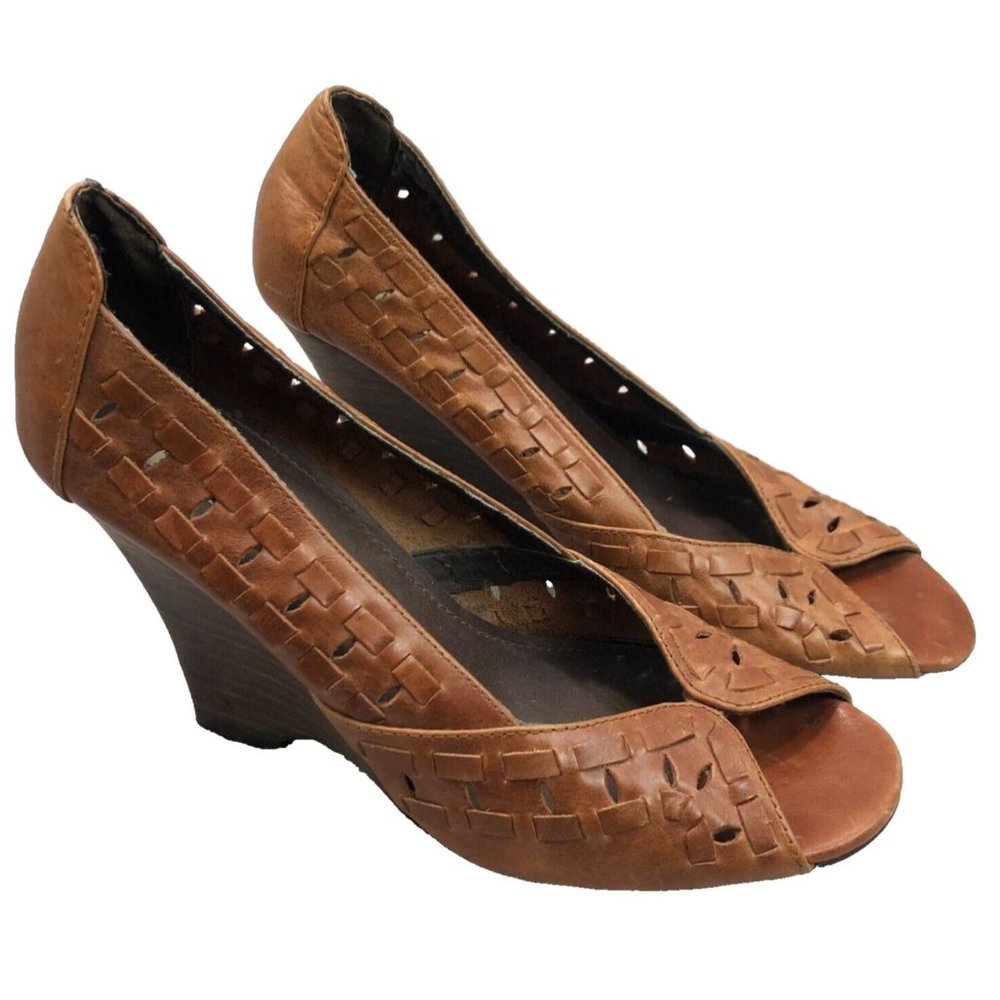 Steve Madden Brown Woven Leather Peep Toe Wedge Heels